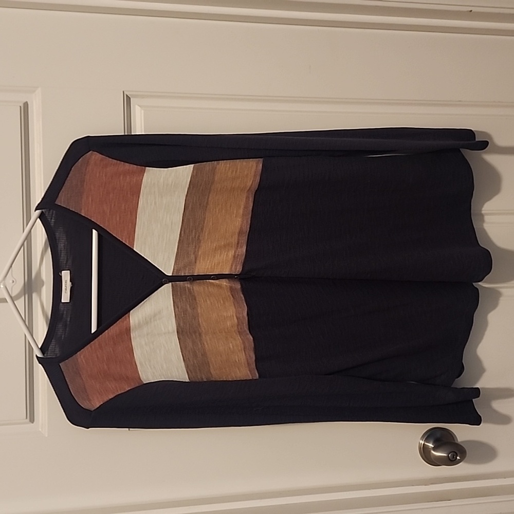 Maurices top